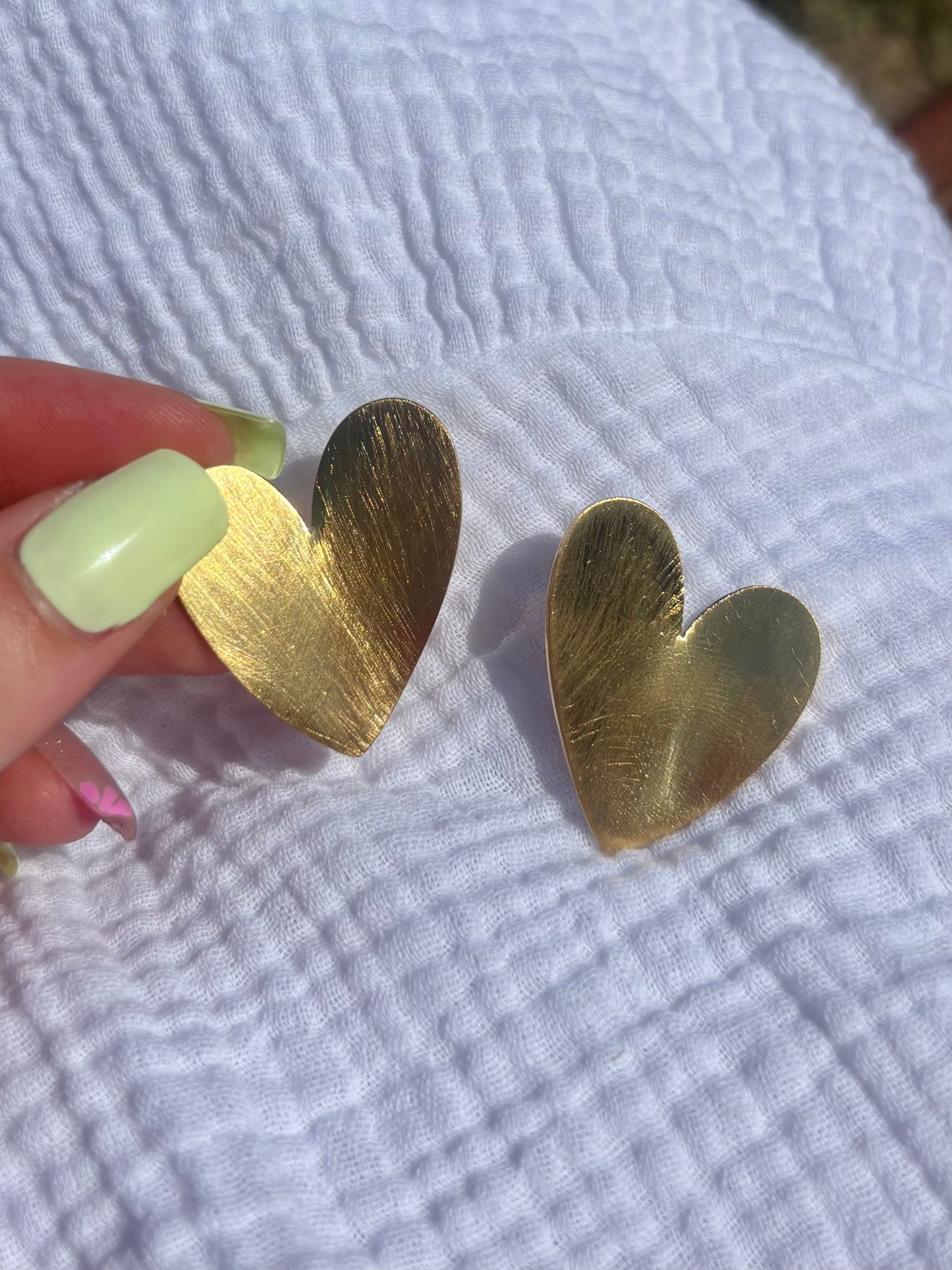 Boucles d’Oreilles Cœurs Brossés