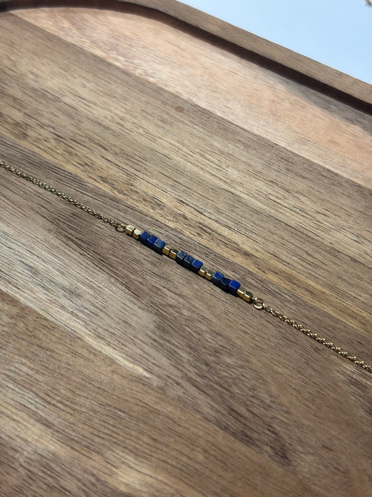 Bracelet Perles Bleues Graphiques