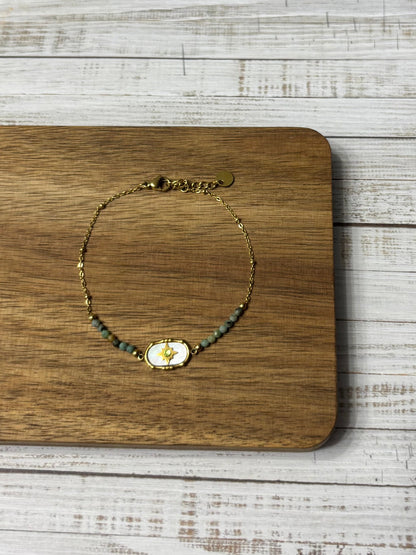 Bracelet doré - perles vert sauge et étoile
