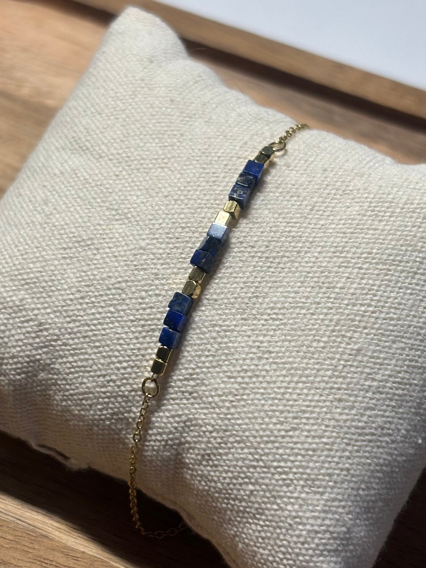 Bracelet Perles Bleues Graphiques