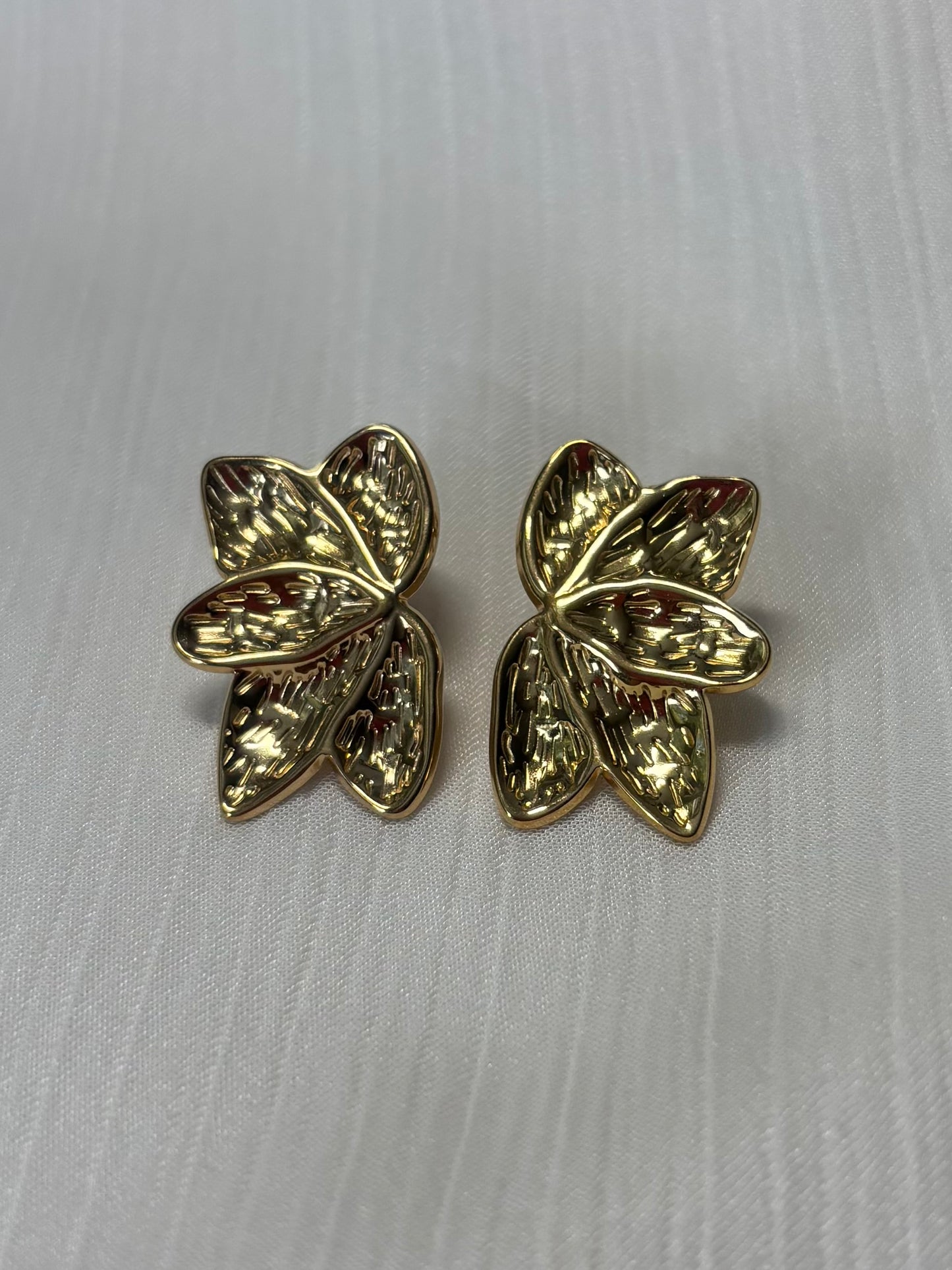 Boucles d'Oreilles Petites Feuilles d'Or