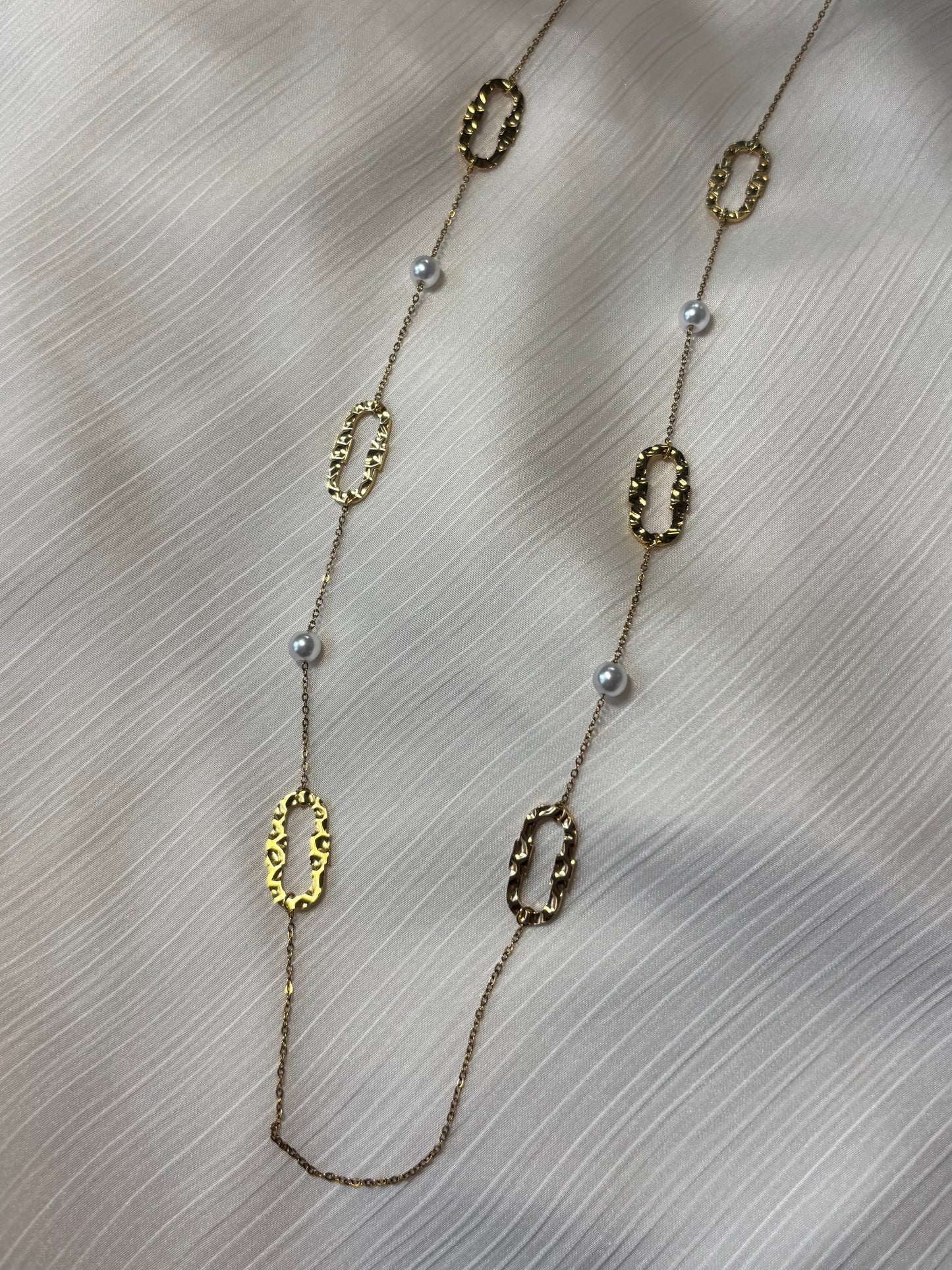 Sautoir Maillons Martelés et Perles Nacrées